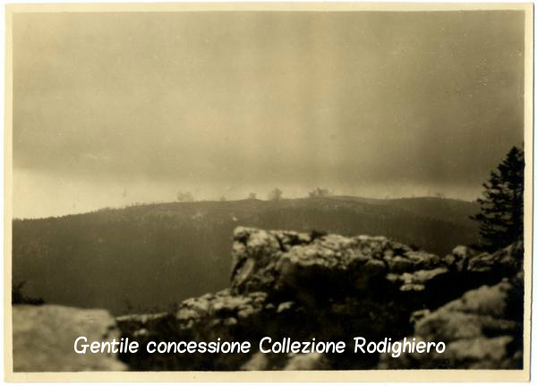 Il bombardamento dell’artiglieria italiana sullo Zebio, il 10 giugno 1917 - Coll. Rodighiero