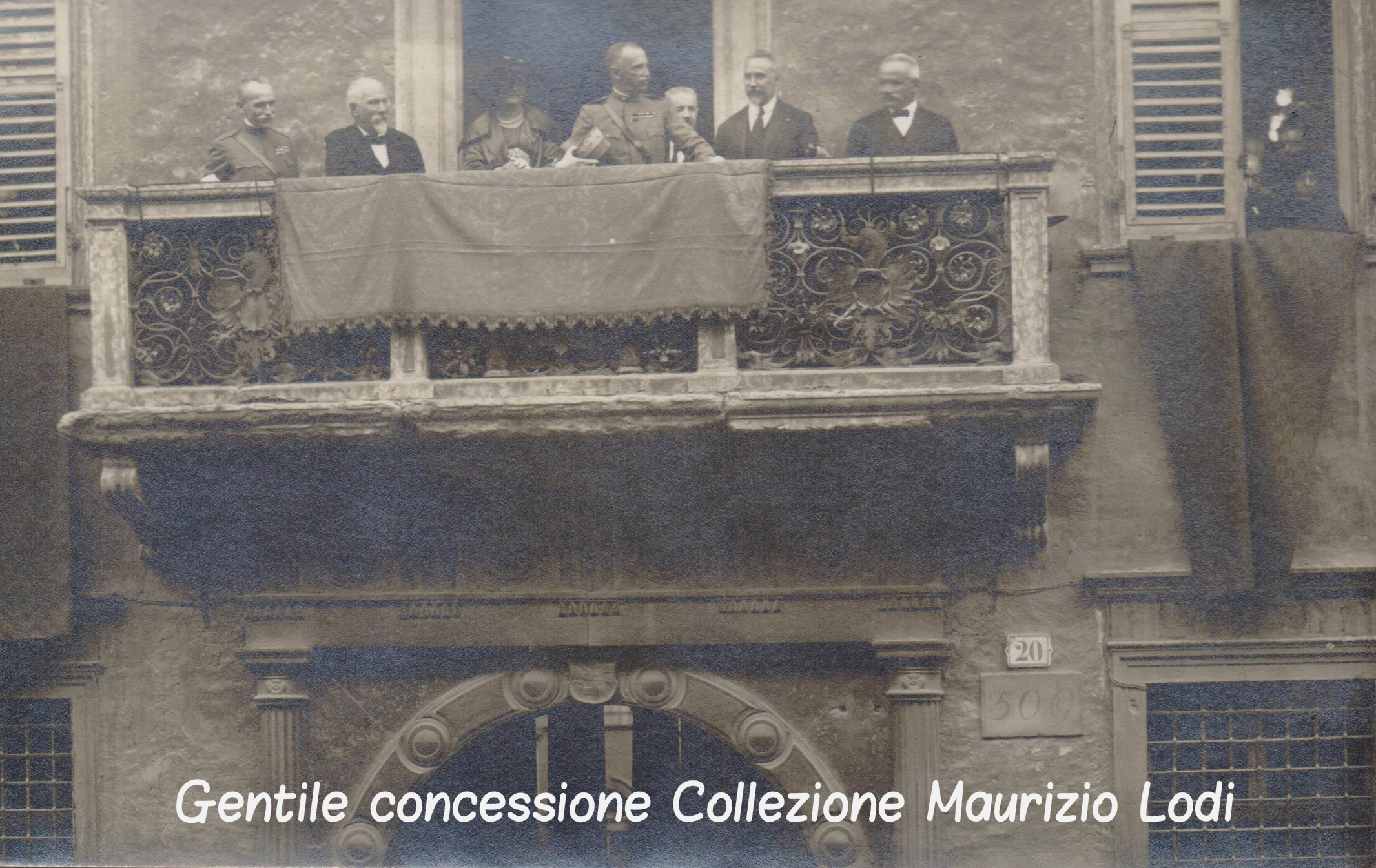 Prima visita ufficiale del Reali d'Italia Vittorio Emanuele III e della Regina Elena in Trento "Redenta"