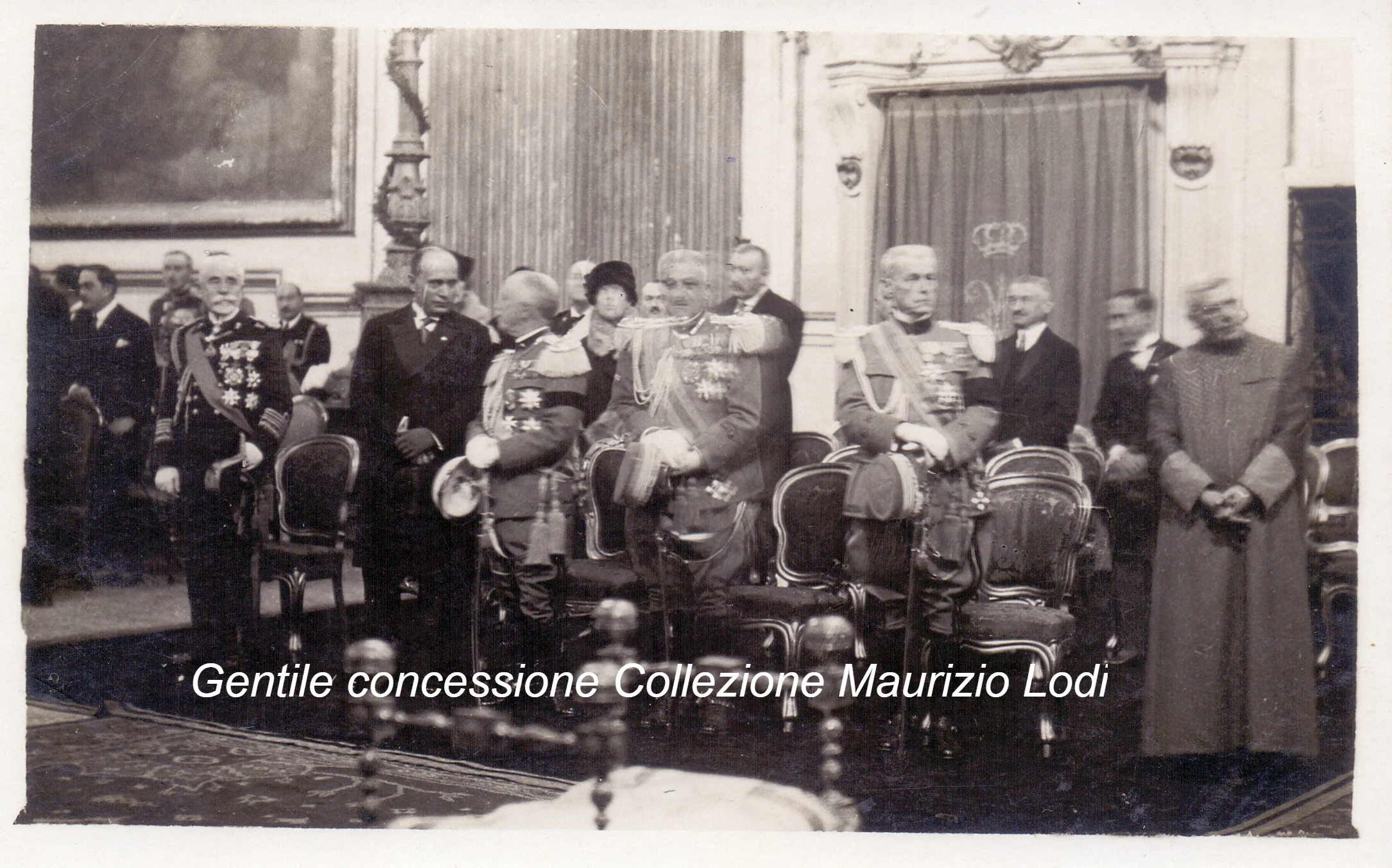 Roma 6 11 27 il IX ann vittoria in s maria degli angeli Re Diaz e Mussolini (C).jpg