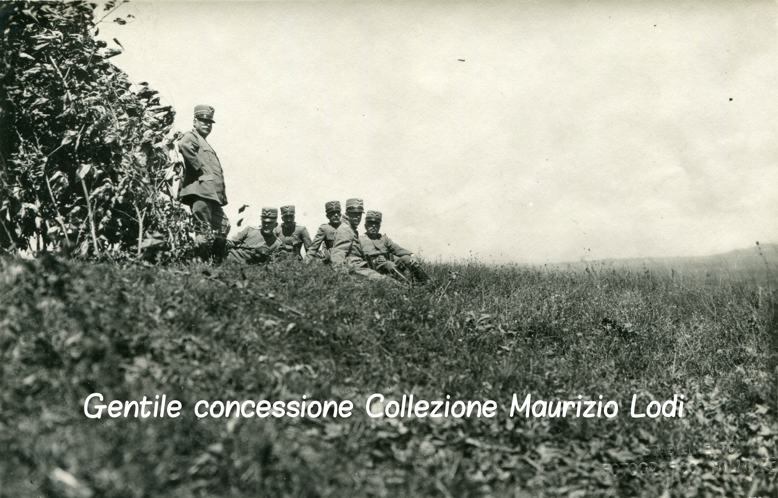 SM il Re Gen Cadorna Gen Porro Duca Aosta Gen Diaz Gen D Alessandro durante un azione (c).jpg