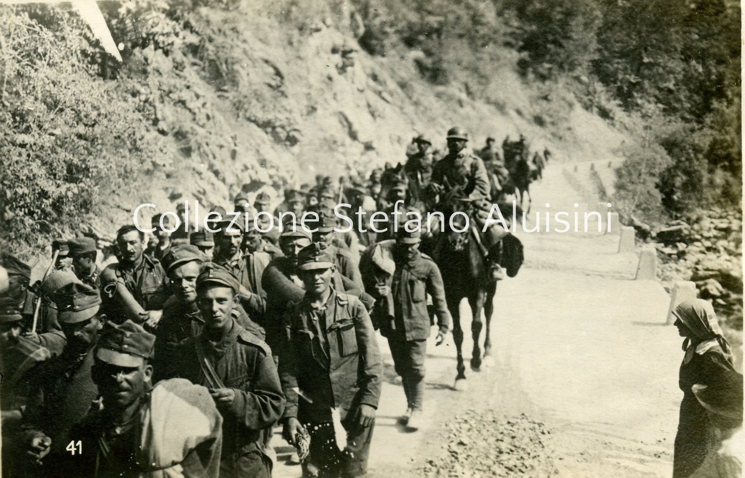 MILITARI FRONTE ISONZO CARSO PRIGIONIERI AUSTRIACI PRESSO OSLAVIA c.jpg