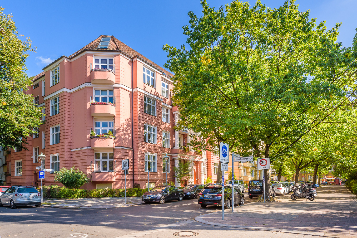 mehrfamilienhaus-aussenaufnahme-berlin-5.jpg