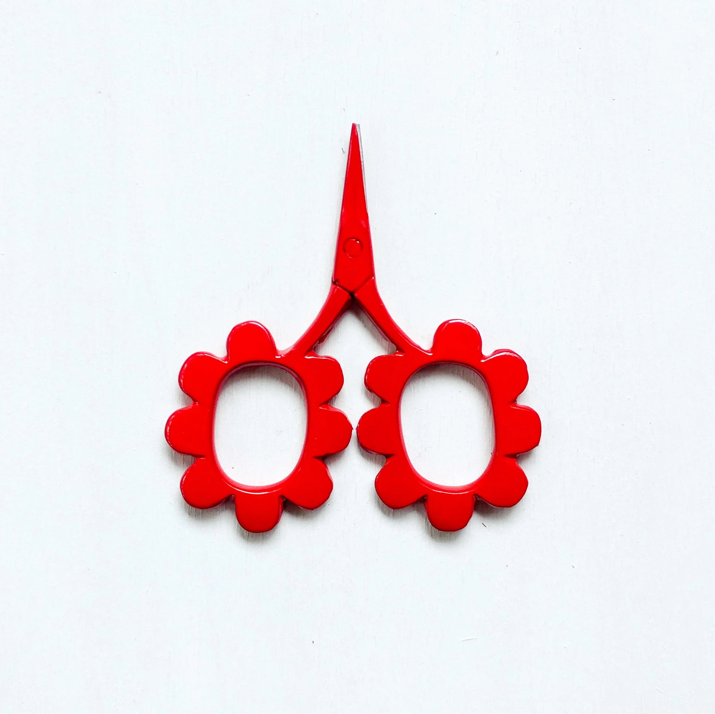 scissors_scalloped_3.jpg