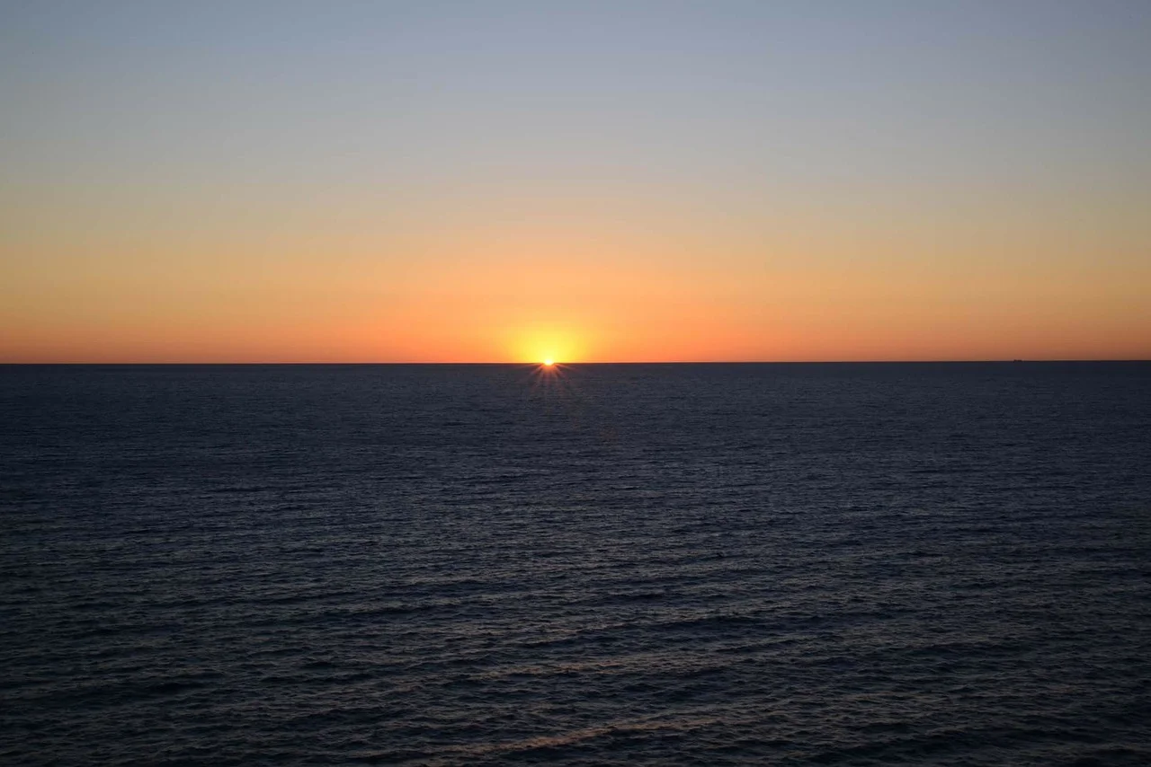 sunrise-320079_1280.jpg