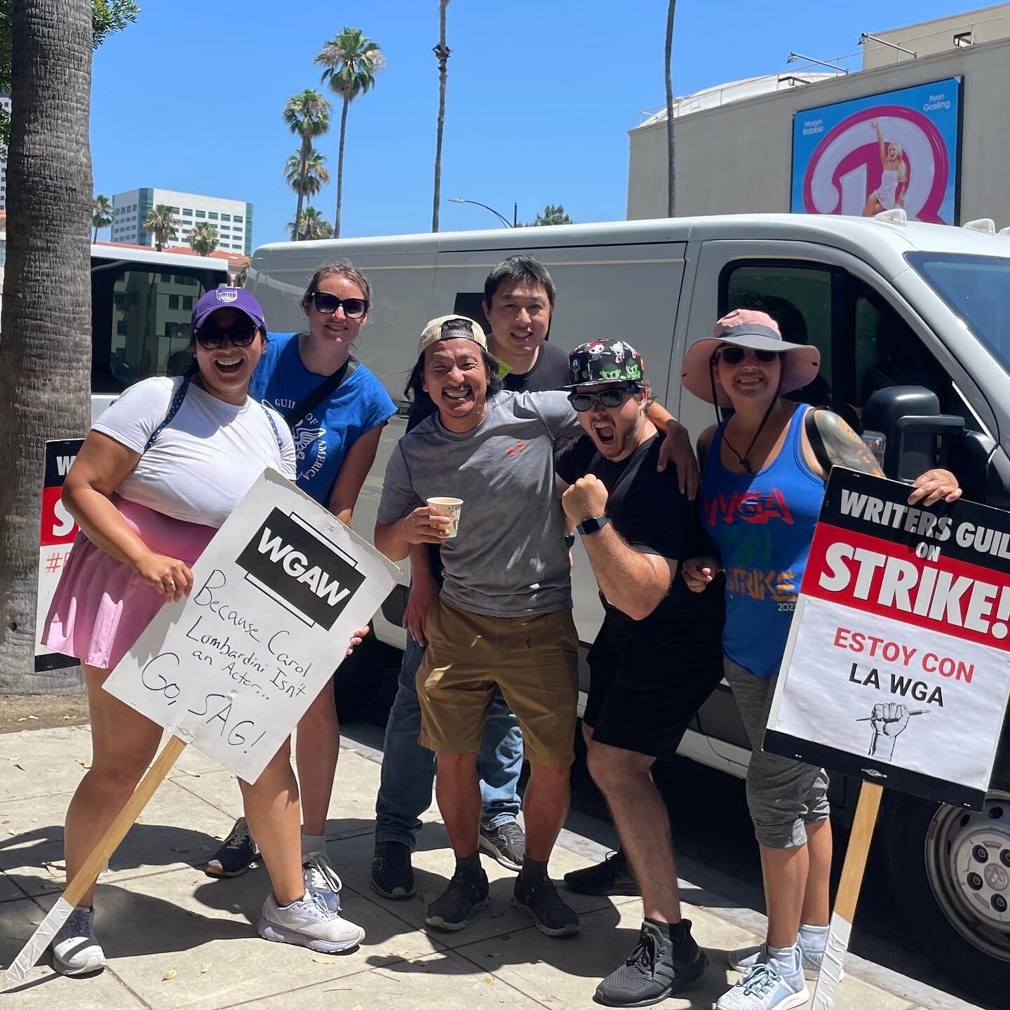 I&rsquo;ve been doing a bunch of solo picketing lately so it was super fun getting to picket with friends today at WB!

📸 @marisammarquez 

#wgastrong #wgastrike #sagaftrastrong #sagaftrastrike