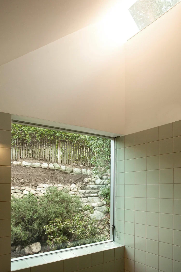 SL-Out+Housee+-+003.webp