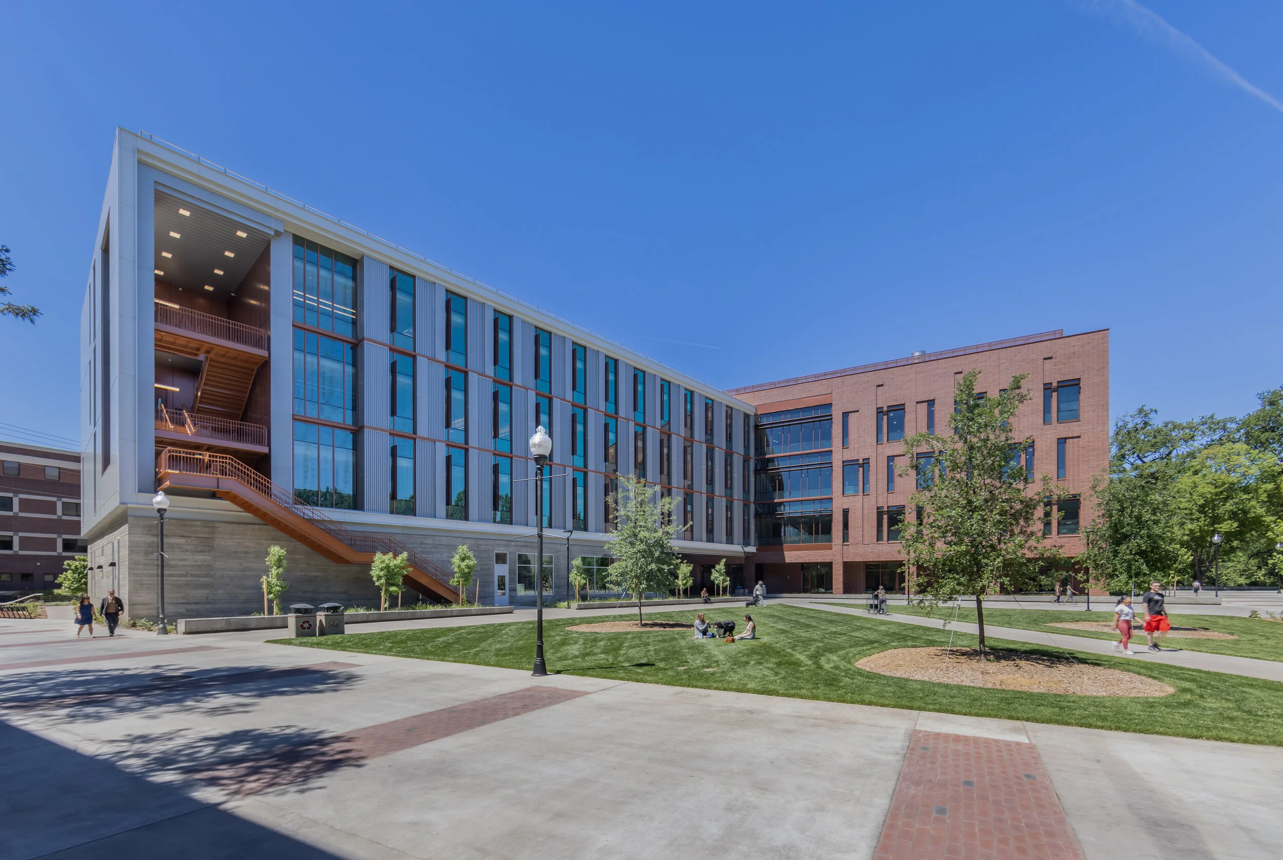4-21_Smithgroup_ChicoState-5736-Edit_sm.jpg