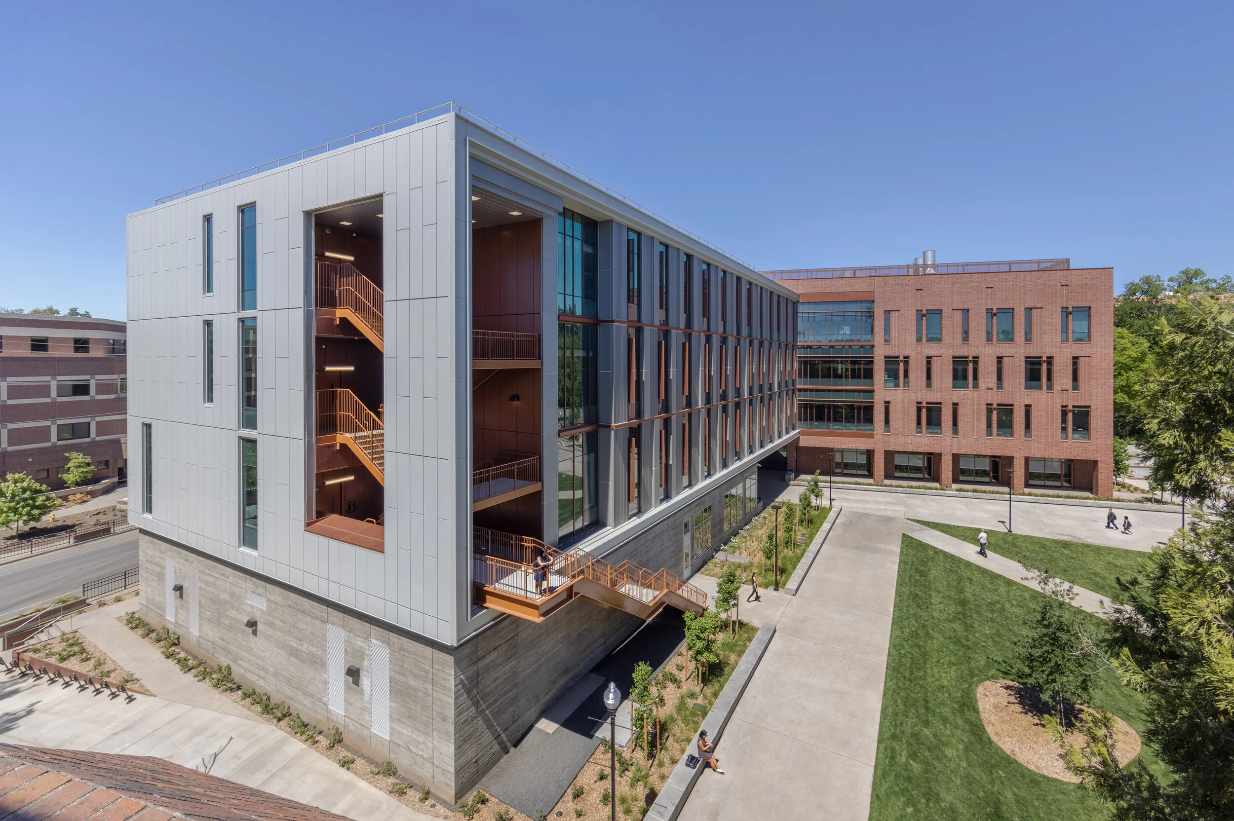 4-21_Smithgroup_ChicoState-5050-Edit_sm.jpg