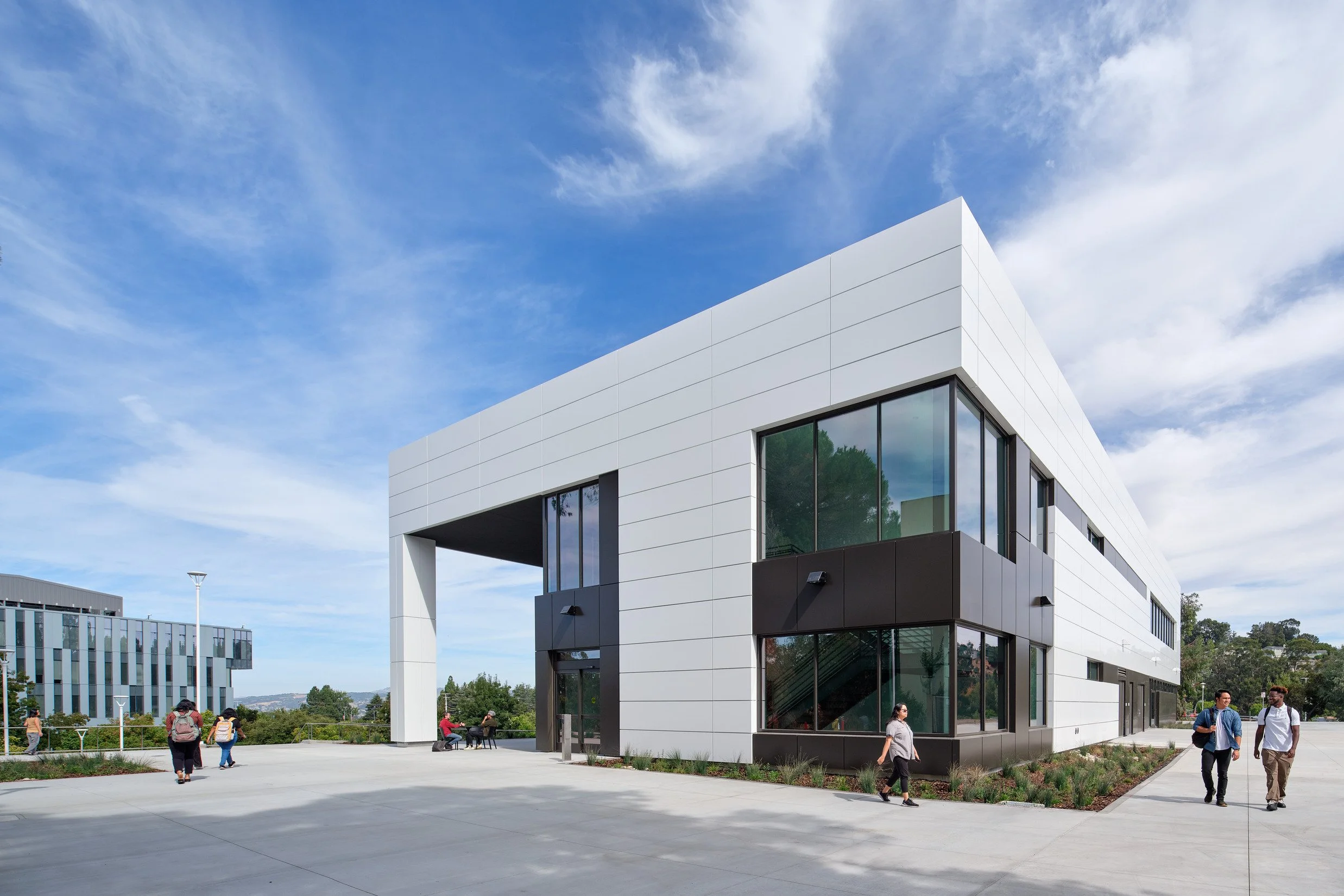 CSUEBASU_PhotoByBruceDamonte_06_med.jpg