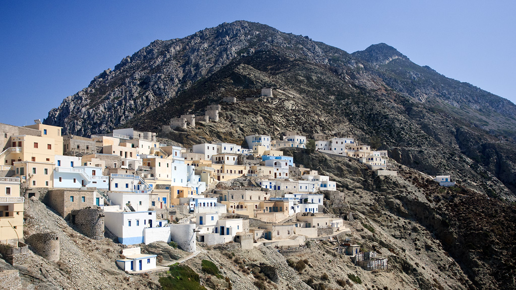 Olympos és un poble de postal situat a la costa de l'illa de Karpathos, al Dodecanès
