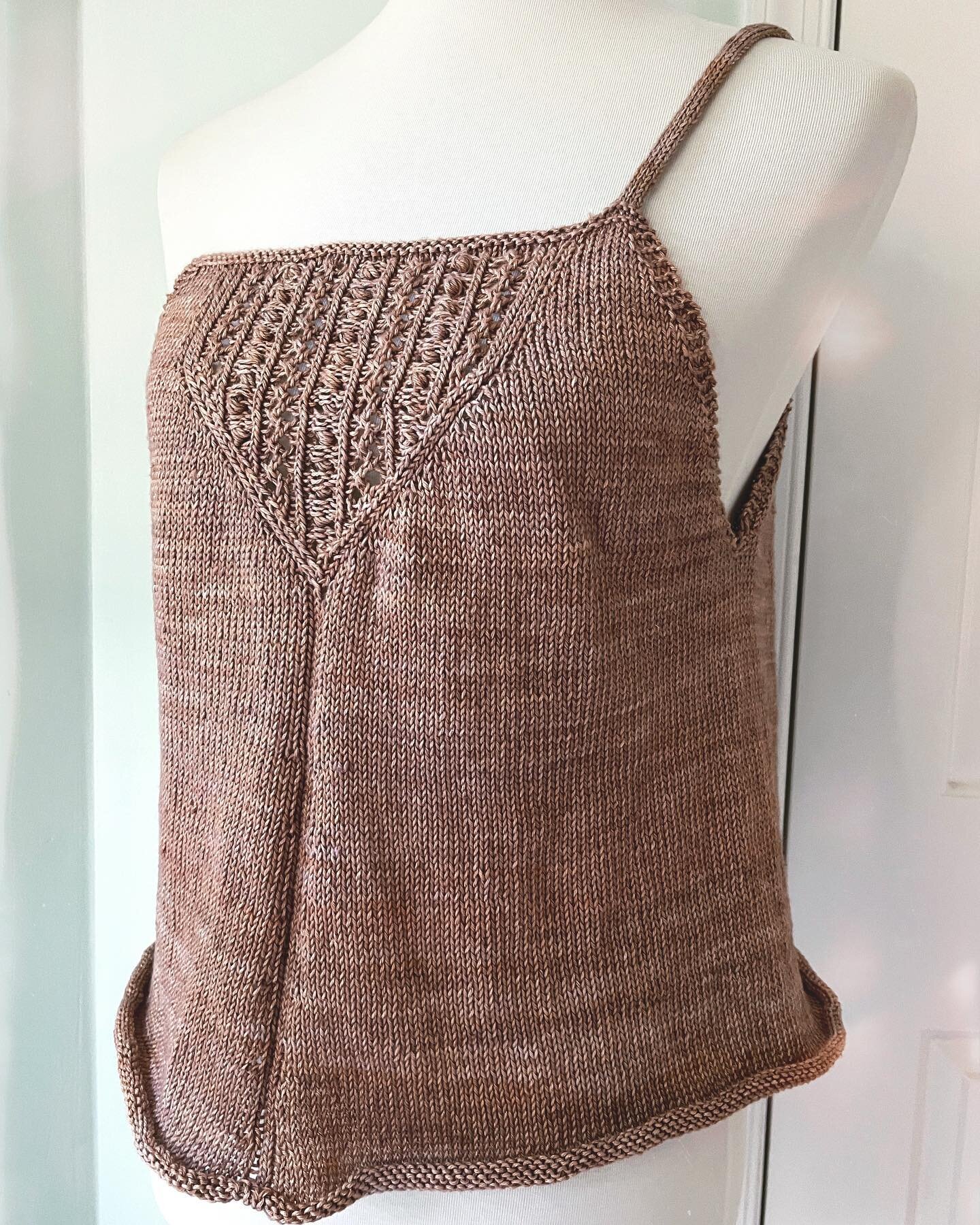 One strap away from an #fofriday here! 
So psyched to have my Gelato Tank Top done in time to wear before the weather cools down.
#makenine2022 #magpiefibers #gelatotanktop