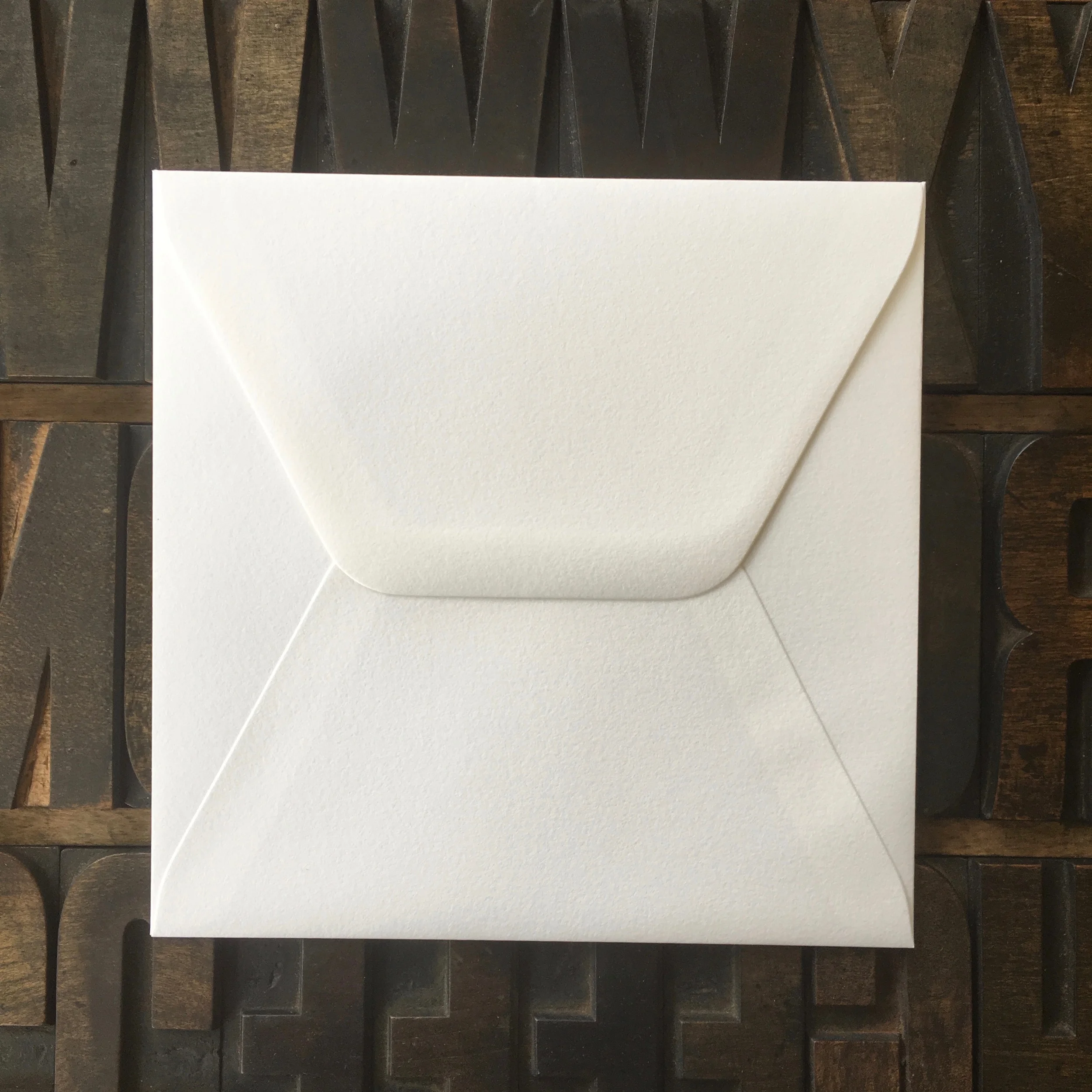 Mid Square (165mm sq) 