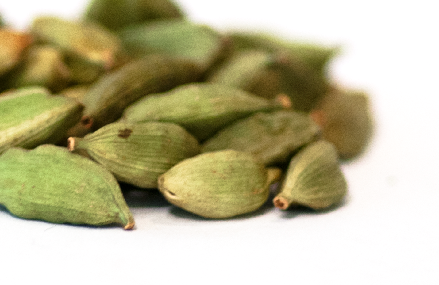 cardamom-closeup.png