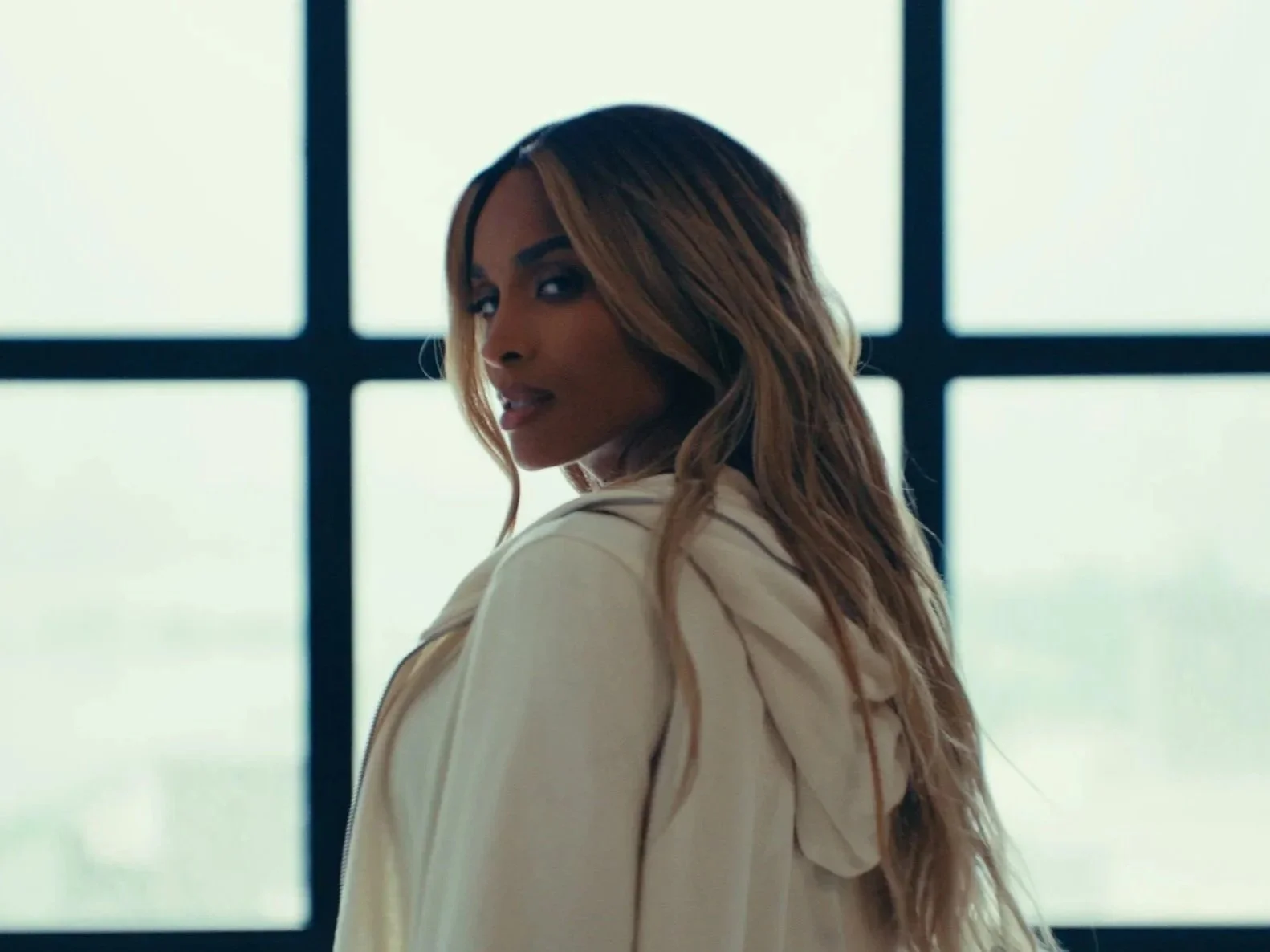 Dove x Ciara 