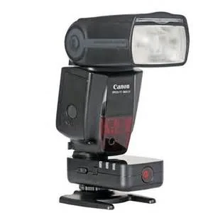 YN-622C transceiver attached to a speedlight