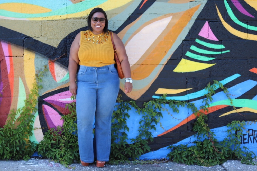 I just had to shoot against this wall. It went with my outfit- but that was soo not planned...lol