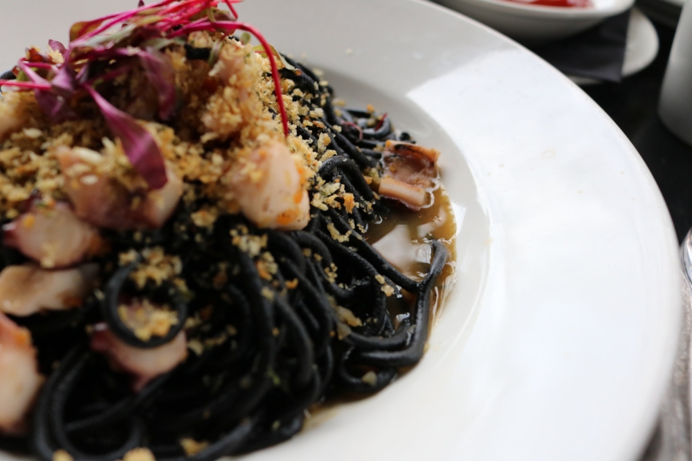 Black Spaghetti with Octopuss & Breadcrumbs