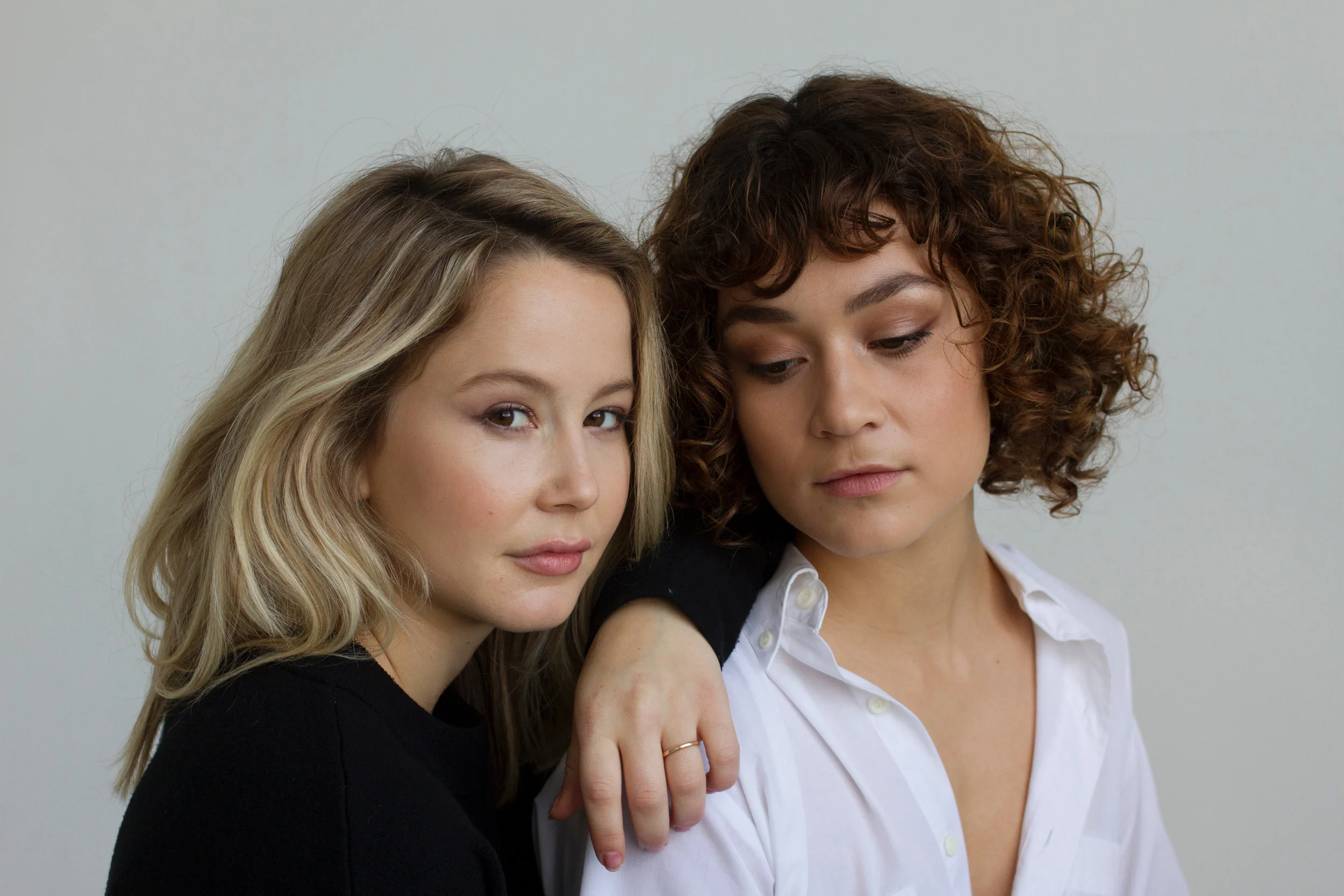 JULIETTE & SABRINA par Léa Grantham