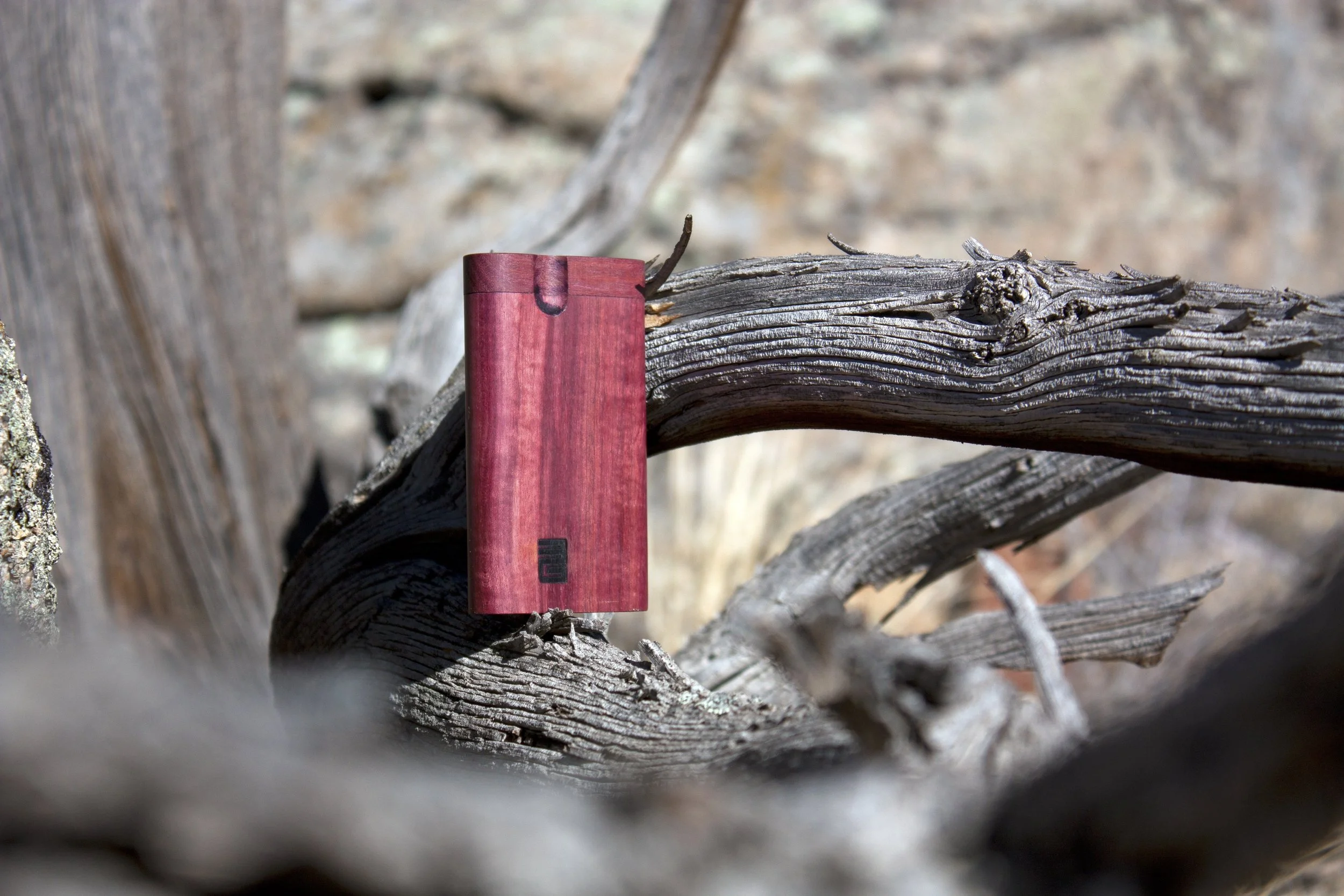american-hand-made-tall-purpleheart-wooden-dugout-glass-bat