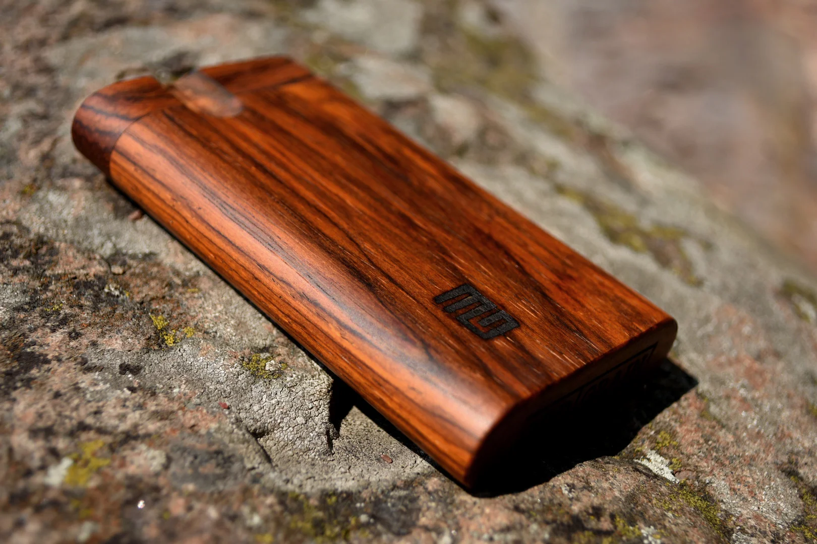 american-hand-made-tall-cocobolo-dugout-glass-bat