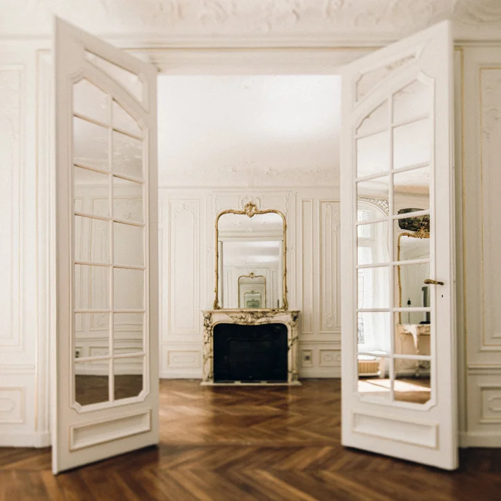 LIVING-ROOM.jpg