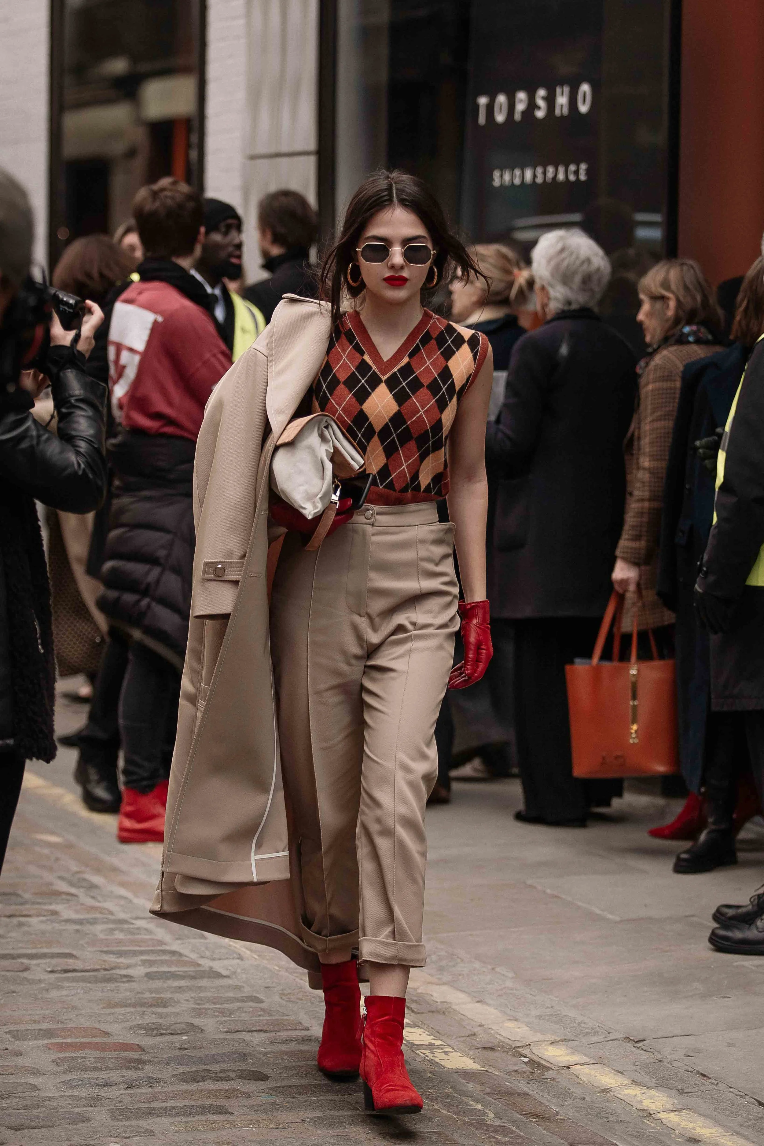 LFW-DAY3-ANJE-23-crop.jpg