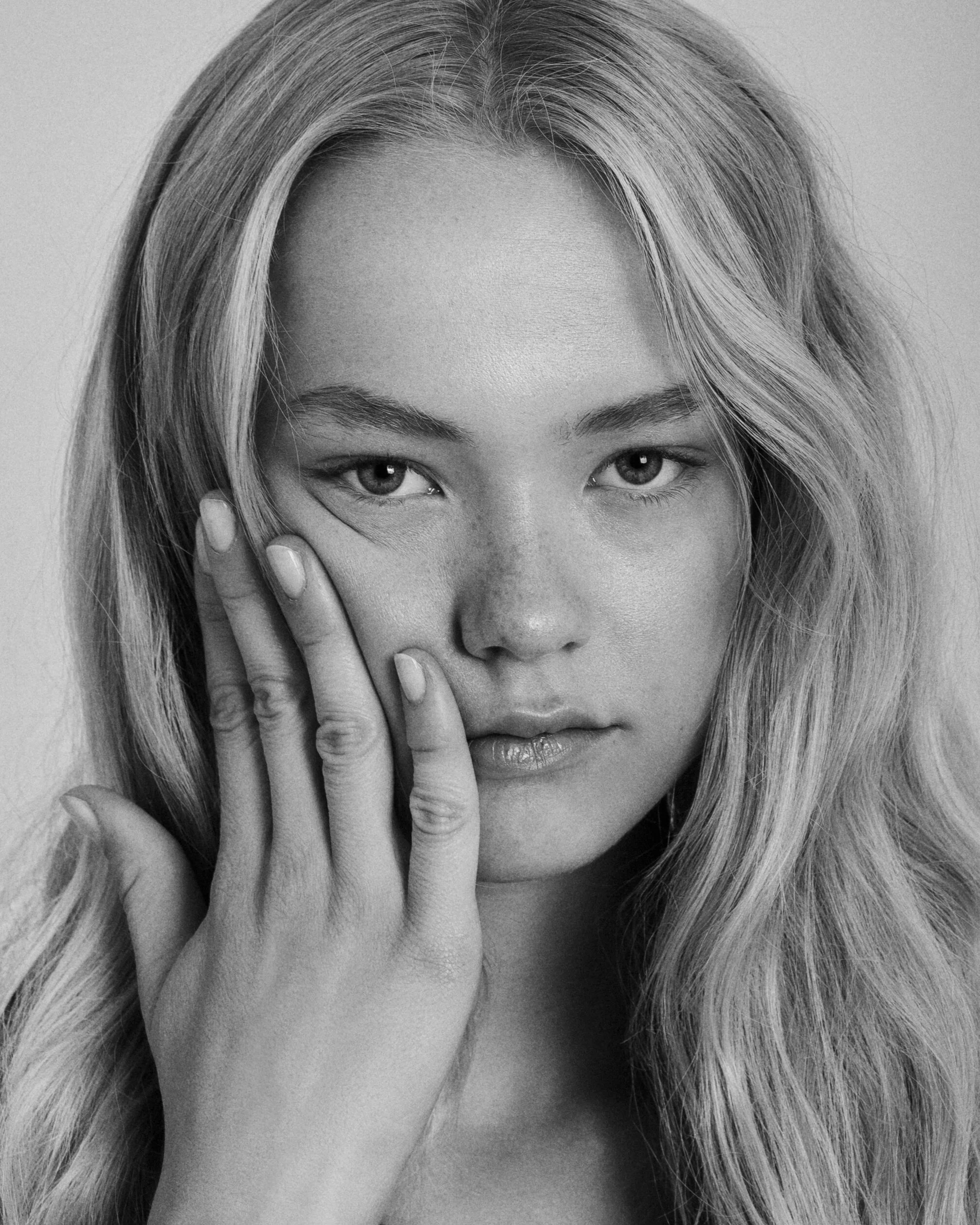 Amelia-PREMIER-test-3-bw.jpg