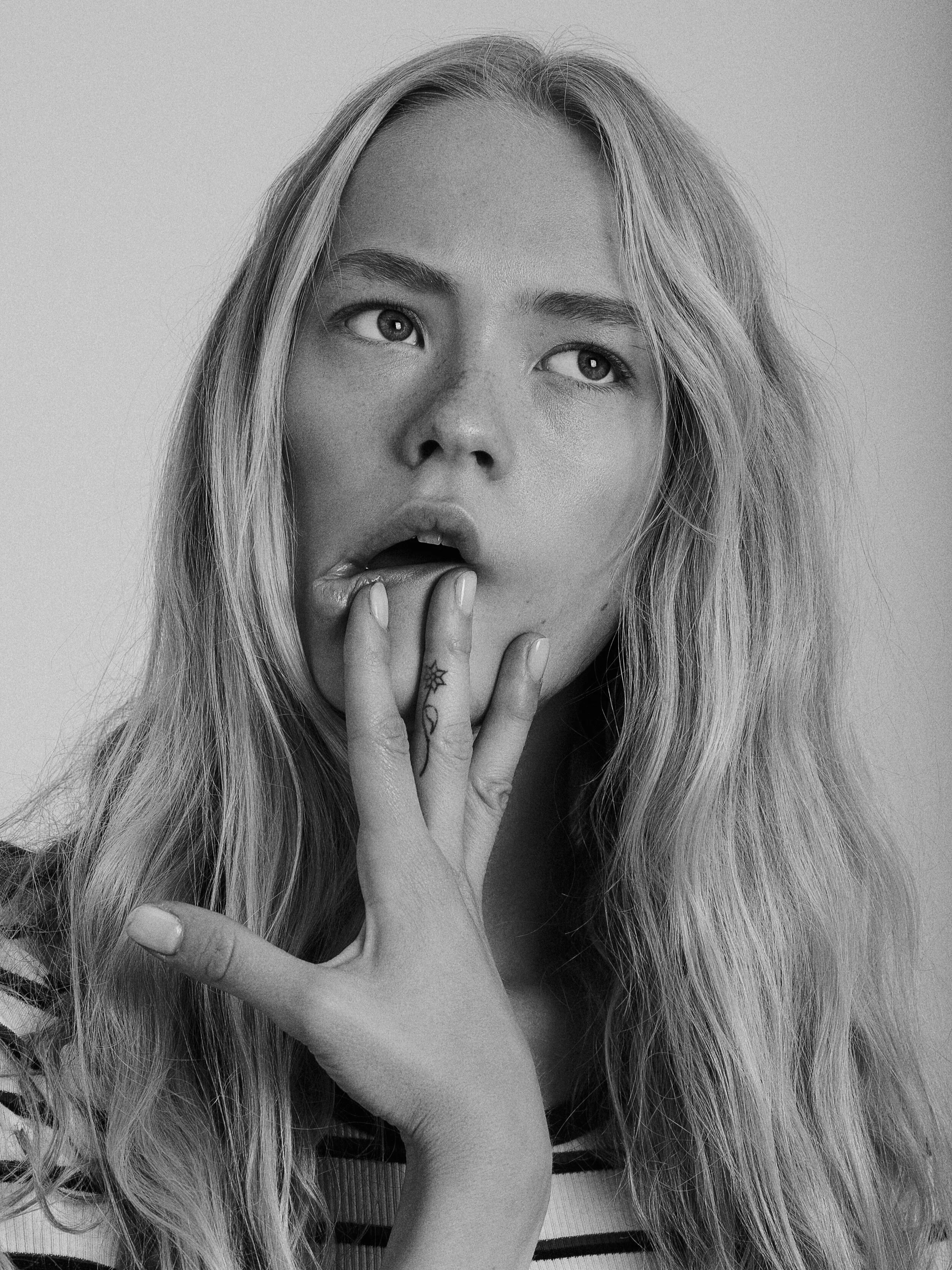 Amelia-PREMIER-test-1-bw.jpg