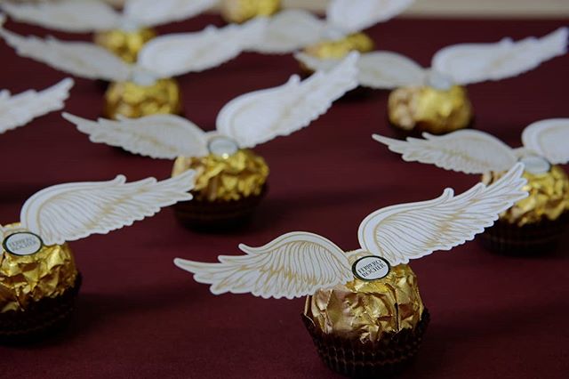 Dressed to impress. You want some?

#lasercutting 
#lasercutpaper 
#chocolate 
#tablesetting 
#tabledecor 
#lasercutdesign 
#laserwings