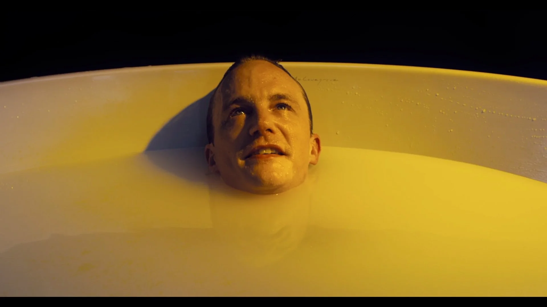 love_grove_-_full_version (1080p).00_07_44_22.Still020.jpg