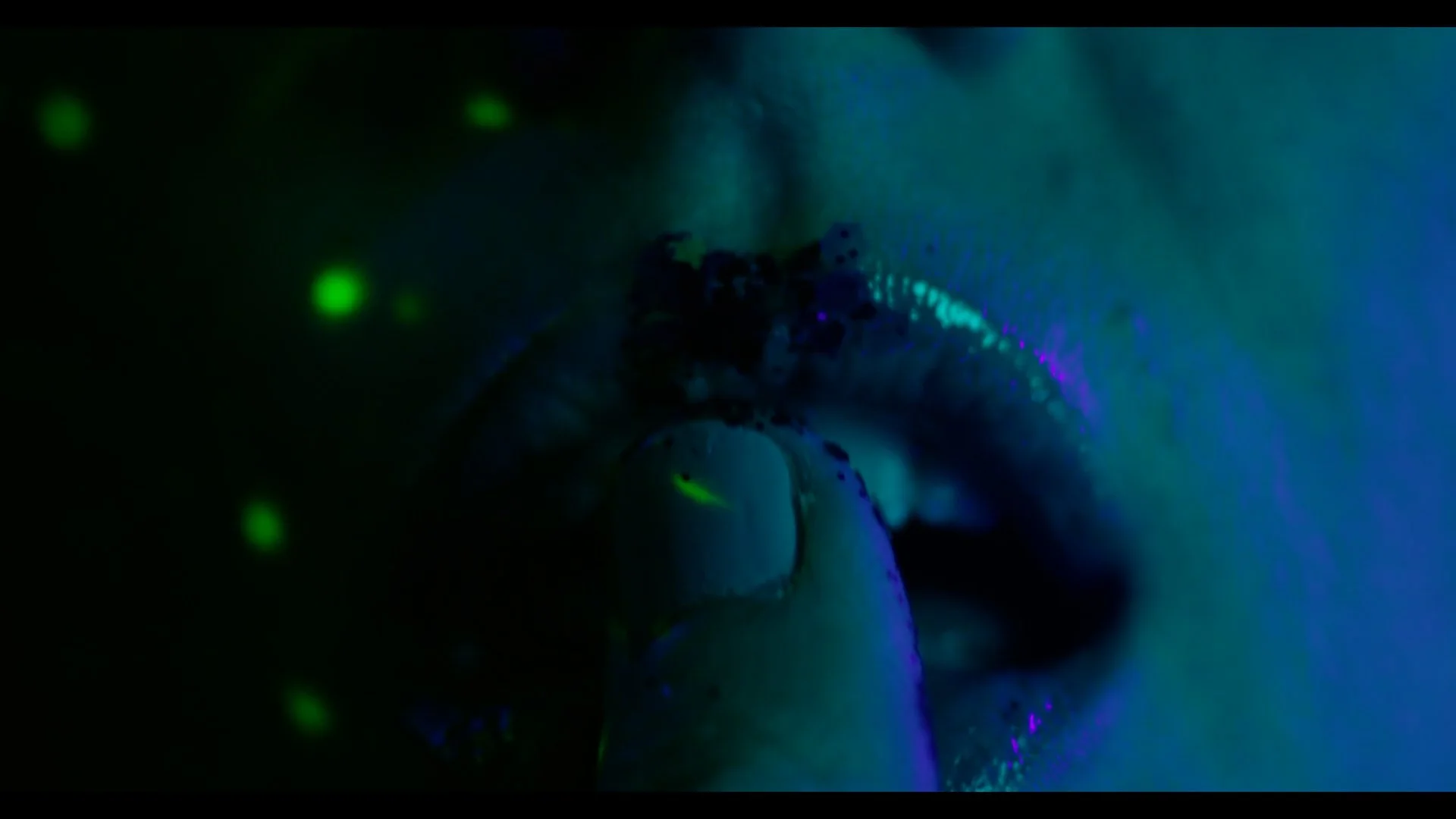 love_grove_-_full_version (1080p).00_04_13_23.Still002.jpg