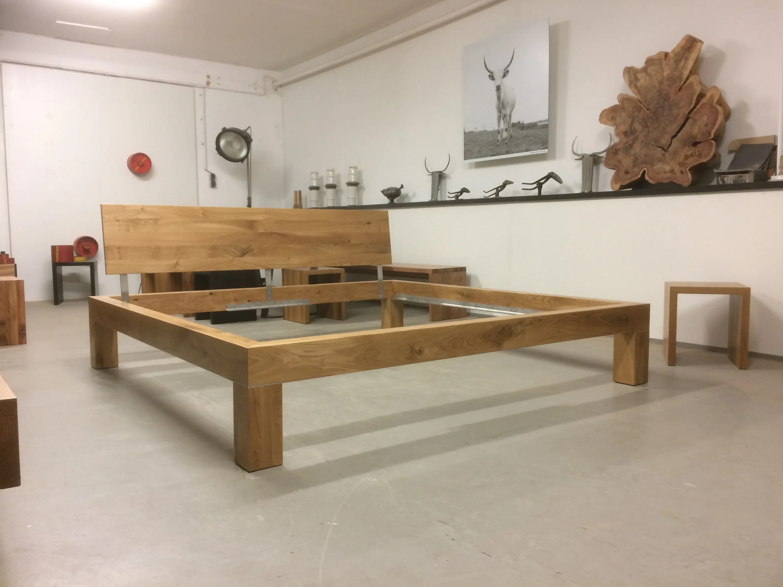 Bett Carlos aus Asteiche 200 x 200 cm 1900 Euro inkl. 19% Umsatzsteuer, ab Werkstatt.