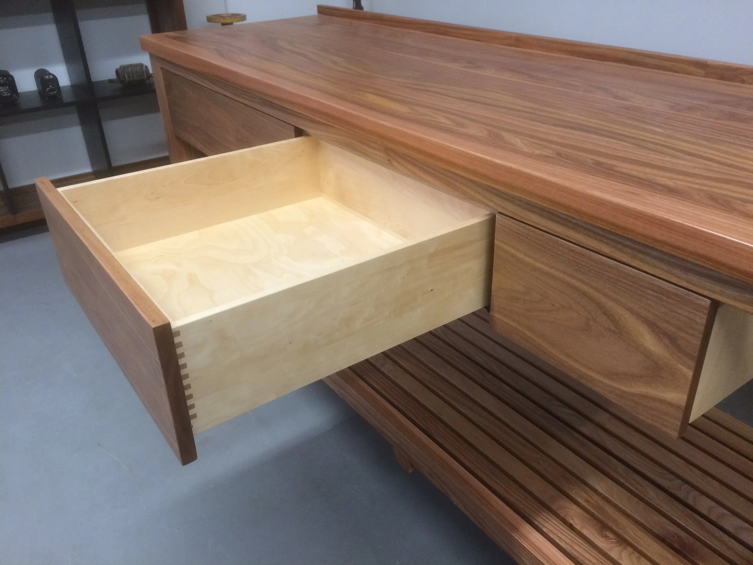 Schubladen aus Birke mit Tip on