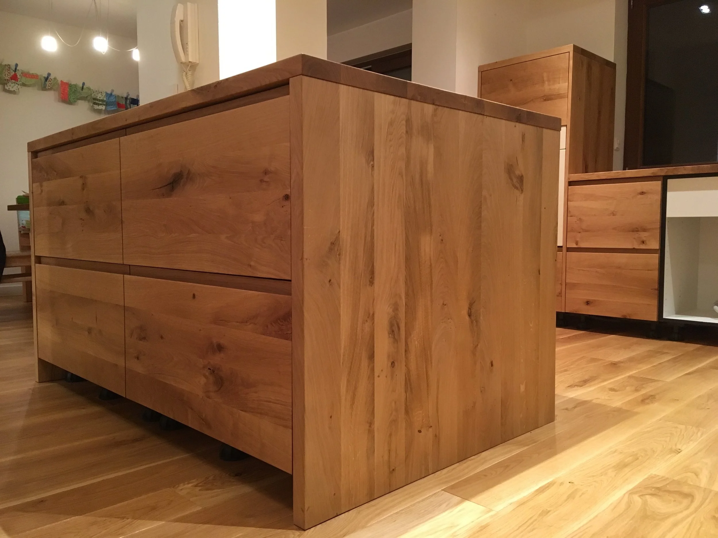 IMG_2714_Kuechenblock_Asteiche_Luckner_Moebel_Aachen_Eichenkuechen.JPG
