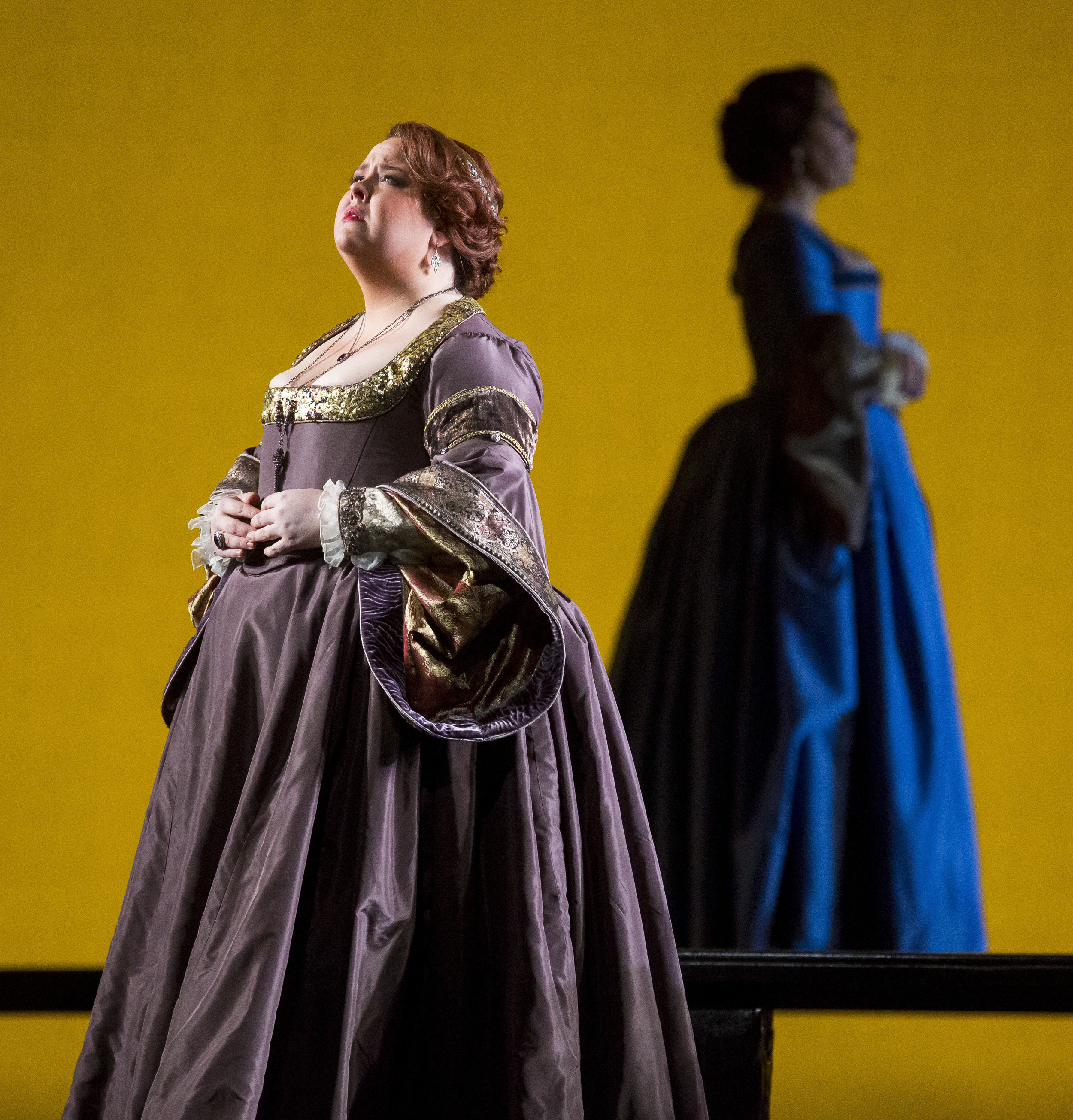 ANNA BOLENA / LYRIC OPERA OF CHICAGO (PHOTO: TODD ROSENBERG)