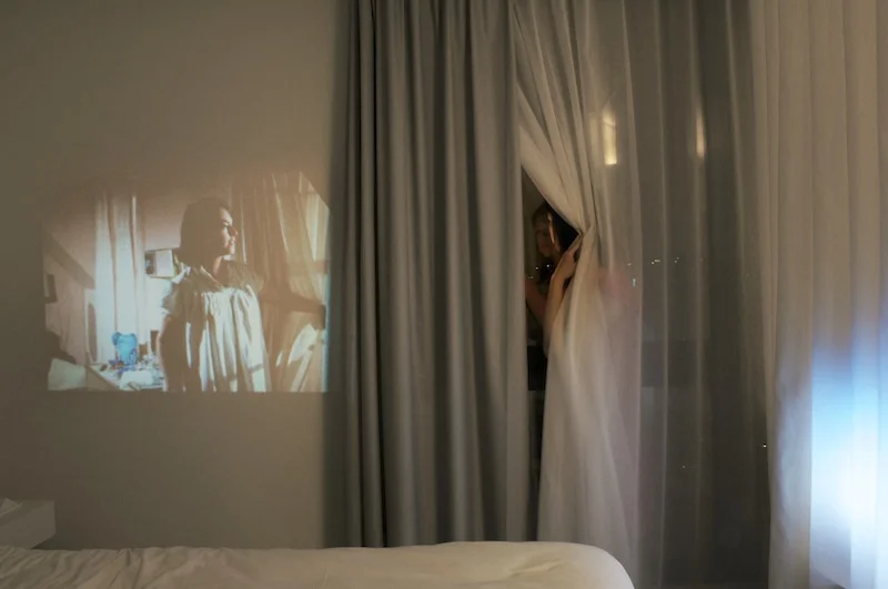 Standard Double (Curtains), lambda print, 2012. Editions variable.