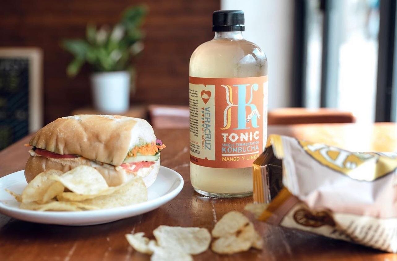 Had to repost! 😍 You can find this magic mid-day fuel at one of our most favorite coffee shops, @mediciroasting. Go check out their page for locations! 📍⁣
⁣
#lunchbreak #medicicoffee #eatlocal #drinklocal #austintexas #kombucha #healthyideas