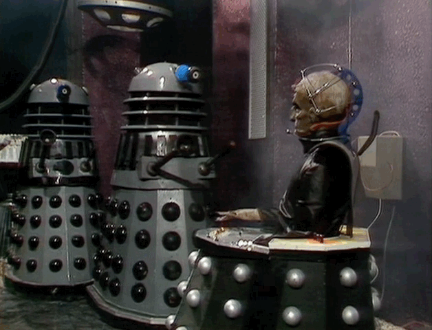 Davros+Zoooom.gif