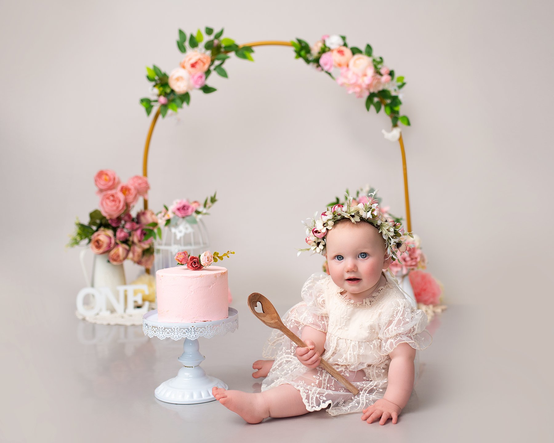 Arch Cake Smash in Sussex