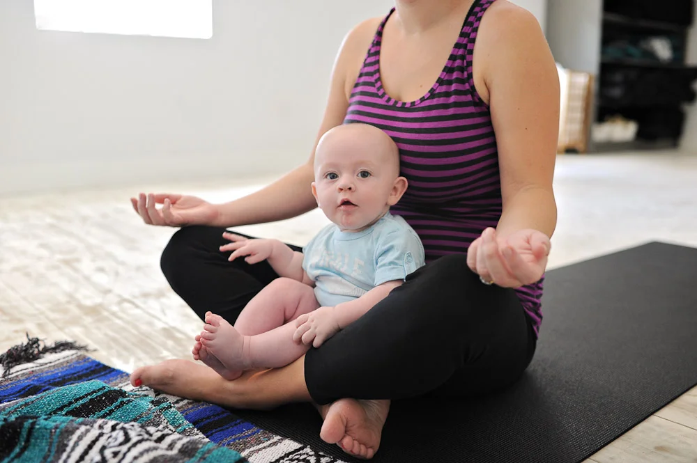 mamababyyoga5.jpg