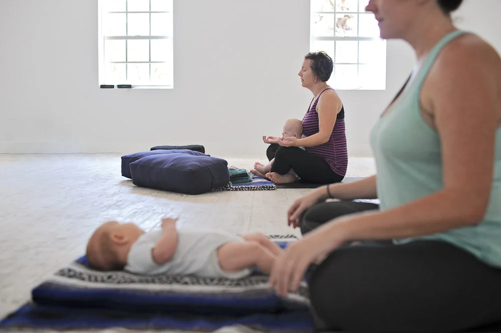 mamababyyoga7.jpg