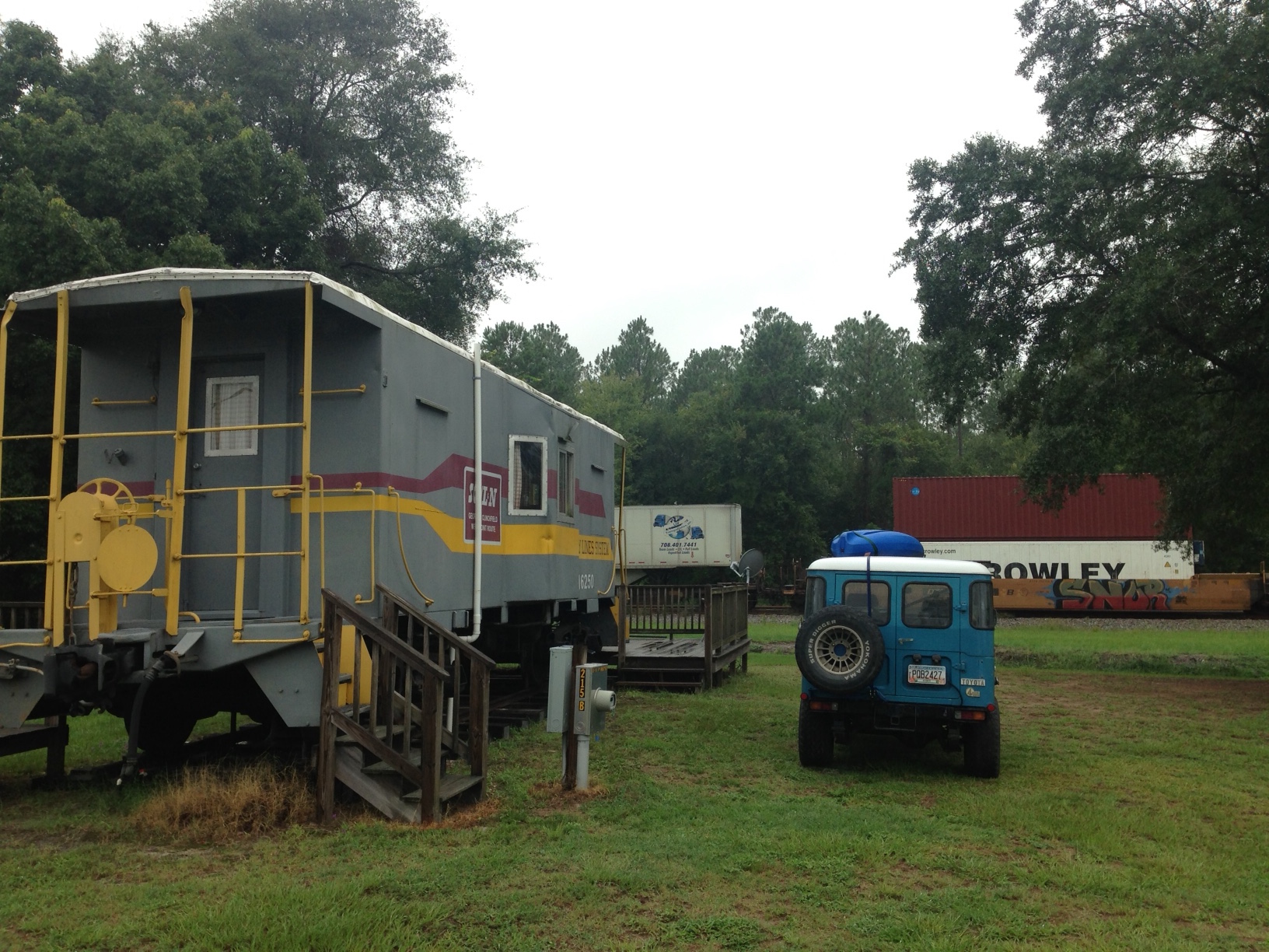  Being outdoors, paddling in the water is always one of my favorite places. And if I can arrive there driving my 1979 FJ40, it’s a perfect day.&nbsp; This train car is actually a hotel room near the Okefenokee Swamp. 