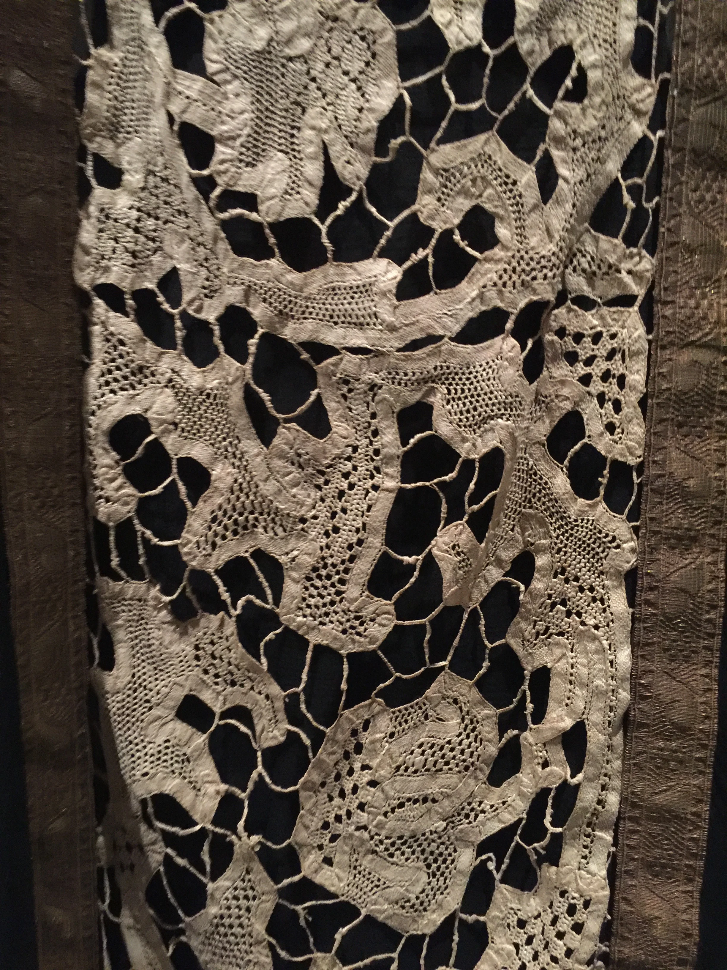 ATTRIBUTED TO CALLOT SOEURS EVENING DRESS, Ca. 1920, haute couture Detail of hand-sewn inserts of antique ivory bobbin-made tape lace with needle-made fillings