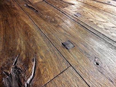 chic-engineered-reclaimed-wood-flooring-oiba-hardwood-flooring-sparuto-reclaimed-oak-aged-boards.jpg