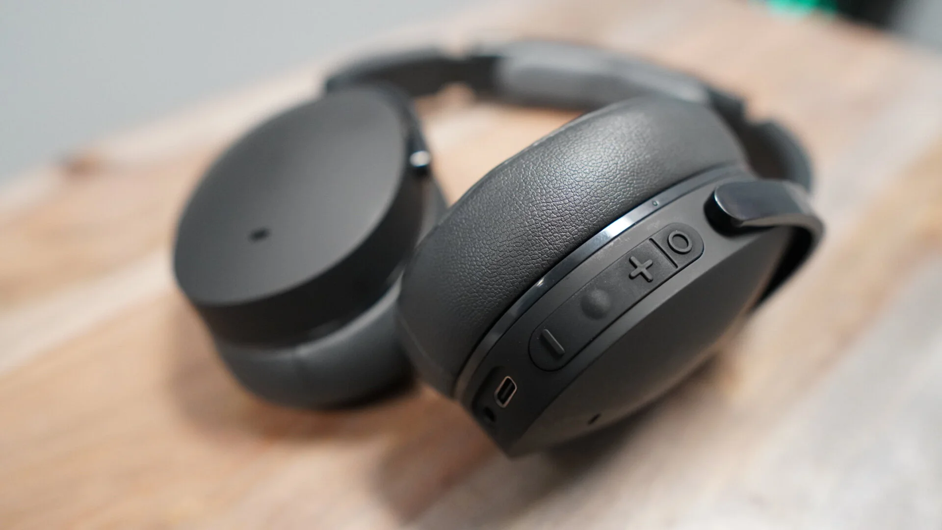  Most Underrated Headphones Of 2021: Skullcandy Hesh ANC
