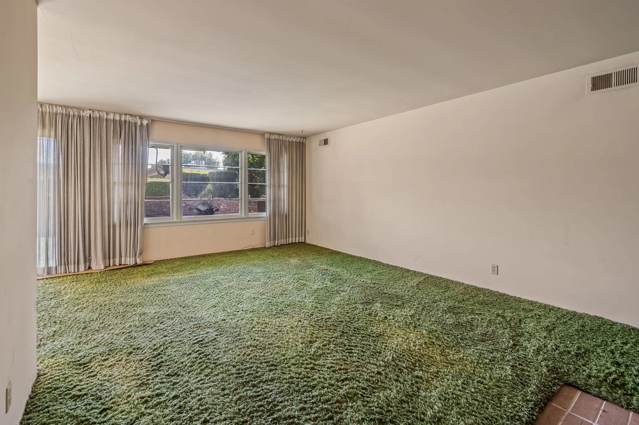 6-web-or-mls-336 Trayer Ave_MEDIA360VR-6.jpg