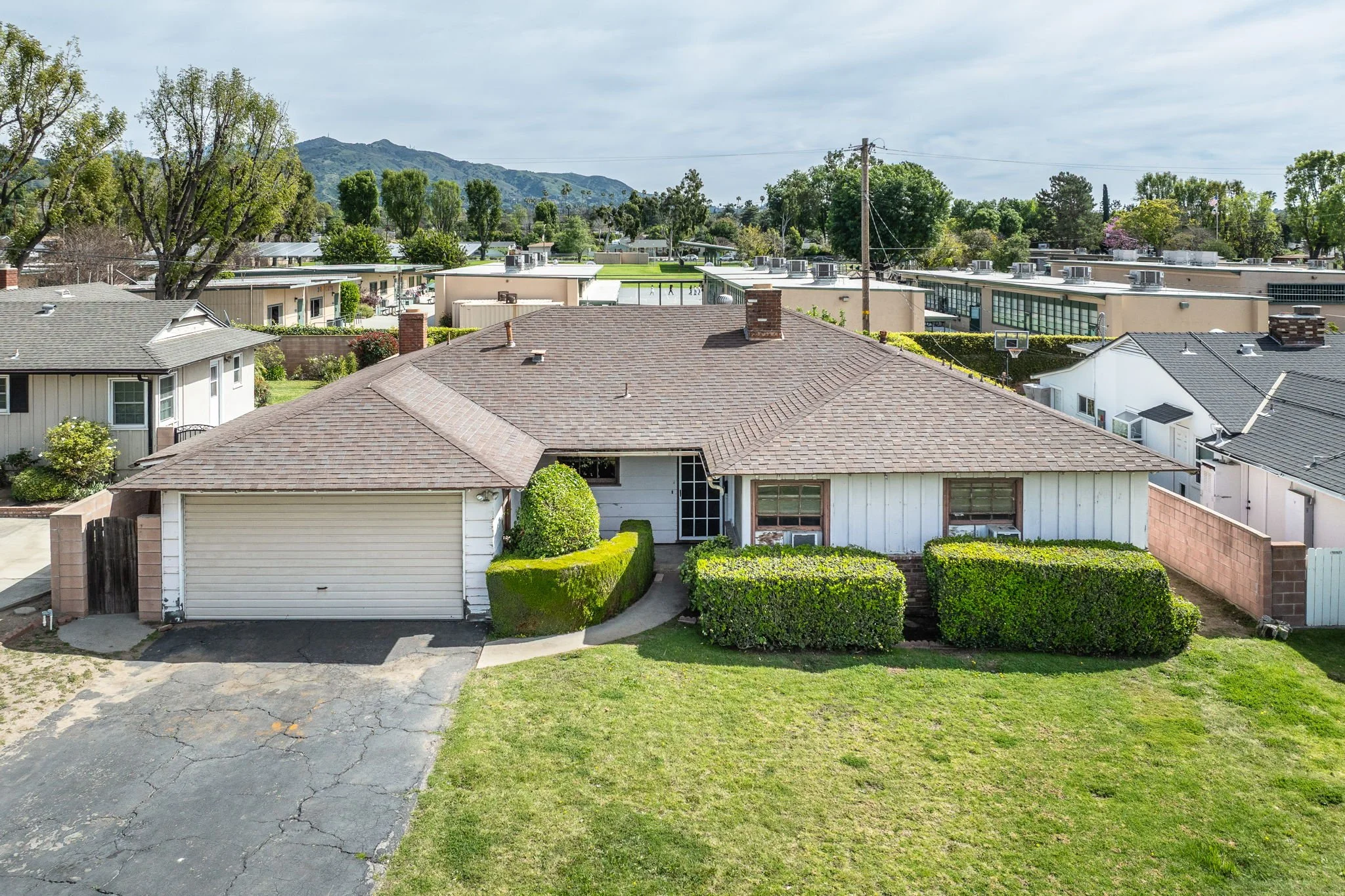 39-web-or-mls-336 Trayer Ave_Aerial_MEDIA360VR_-1.jpg