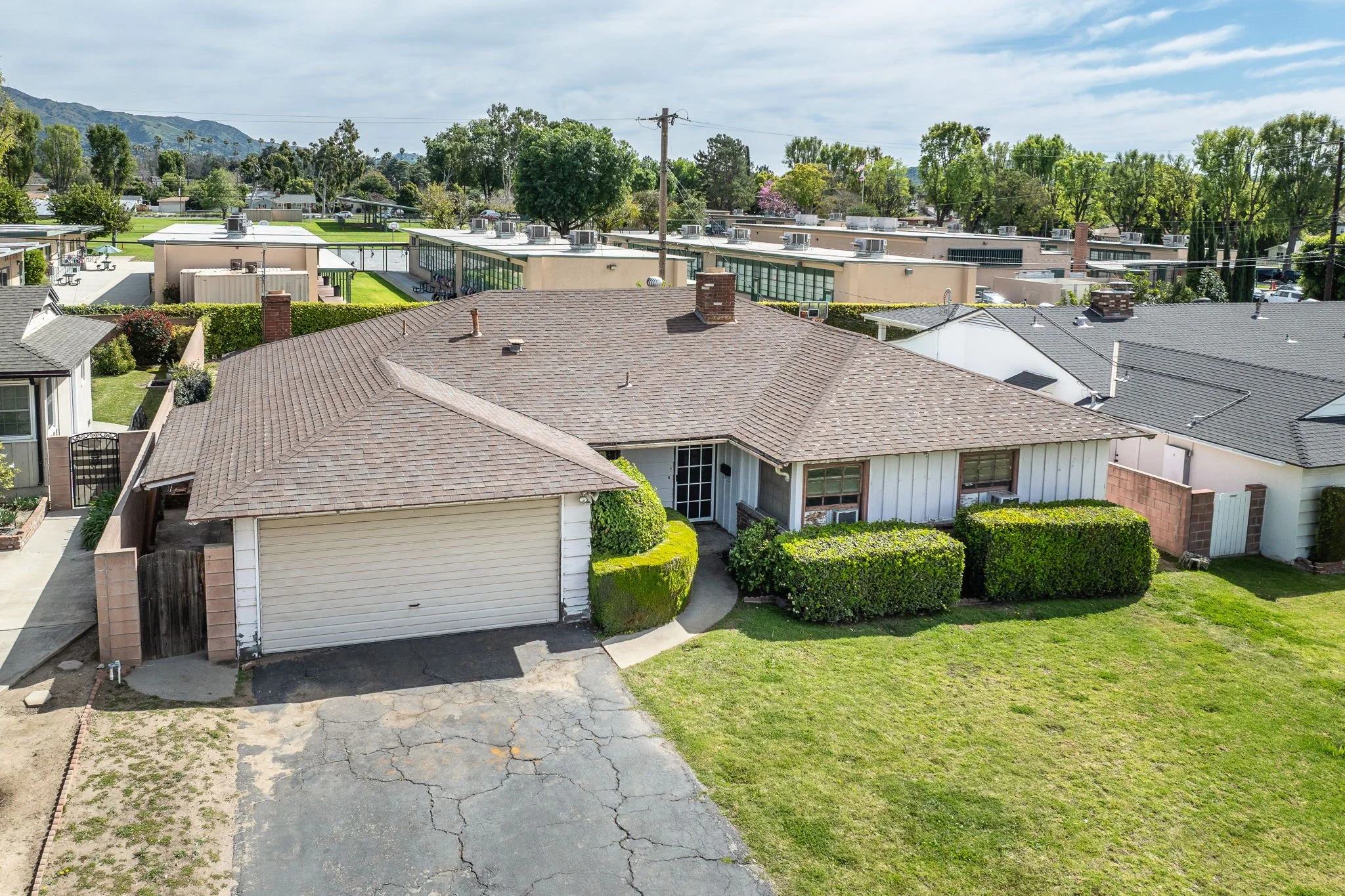 40-web-or-mls-336 Trayer Ave_Aerial_MEDIA360VR_-2.jpg