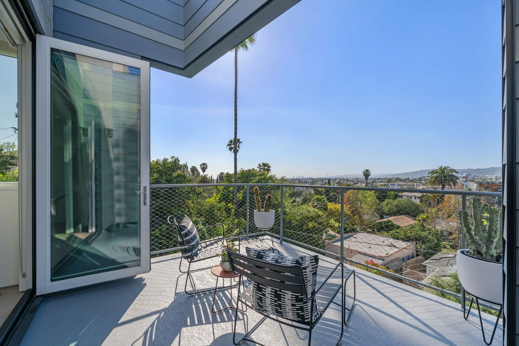 10-web-or-mls-923 1-2 Hyperion Ave_MEDIA360VR-10.jpg