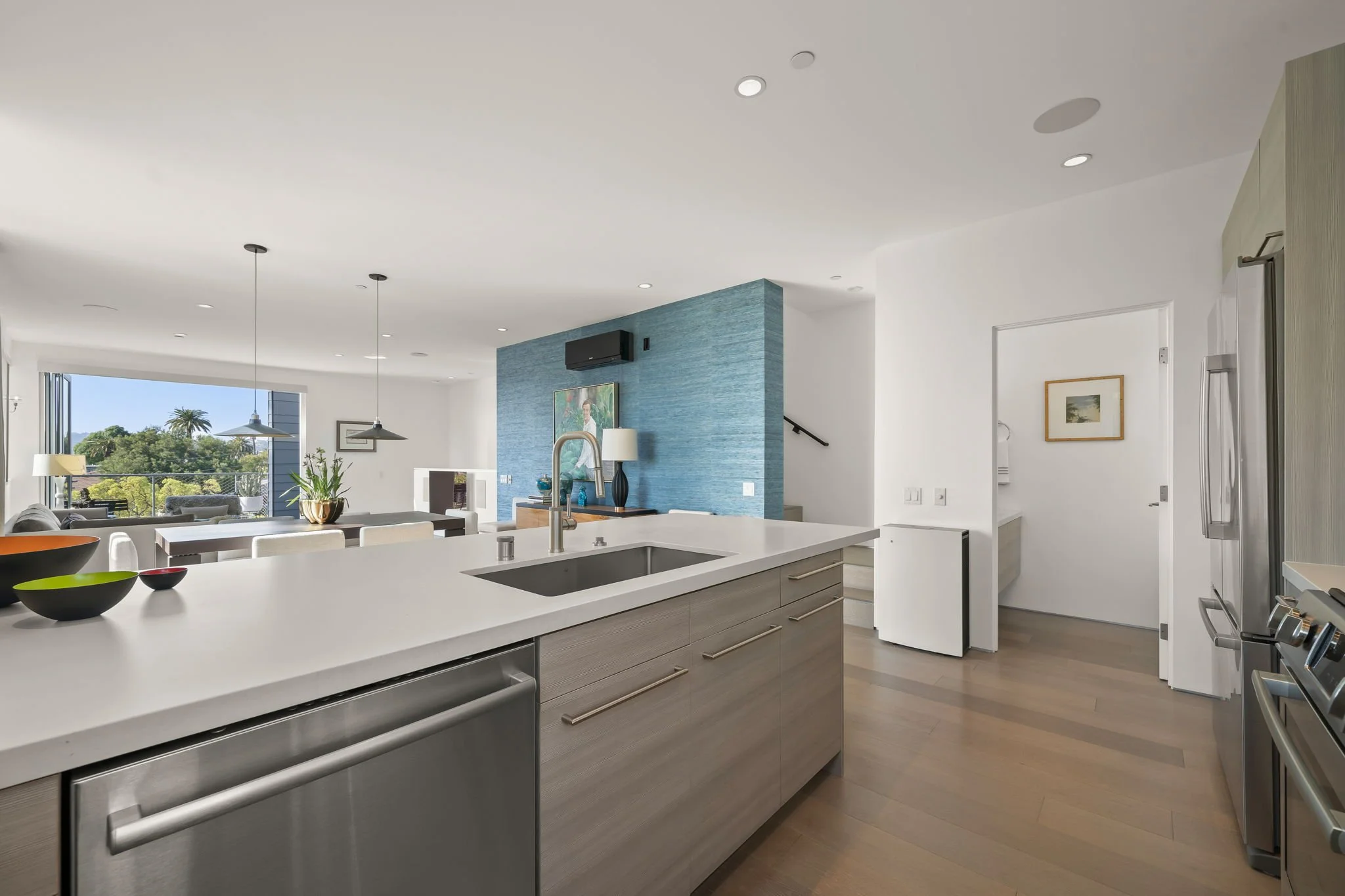 19-web-or-mls-923 1-2 Hyperion Ave_MEDIA360VR-19.jpg